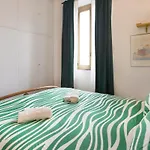 Vintage Chic Flat Steps From Fiera & Wi-fi 아파트 밀라노