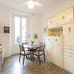 Vintage Chic Flat Steps From Fiera & Wi-fi 아파트 밀라노